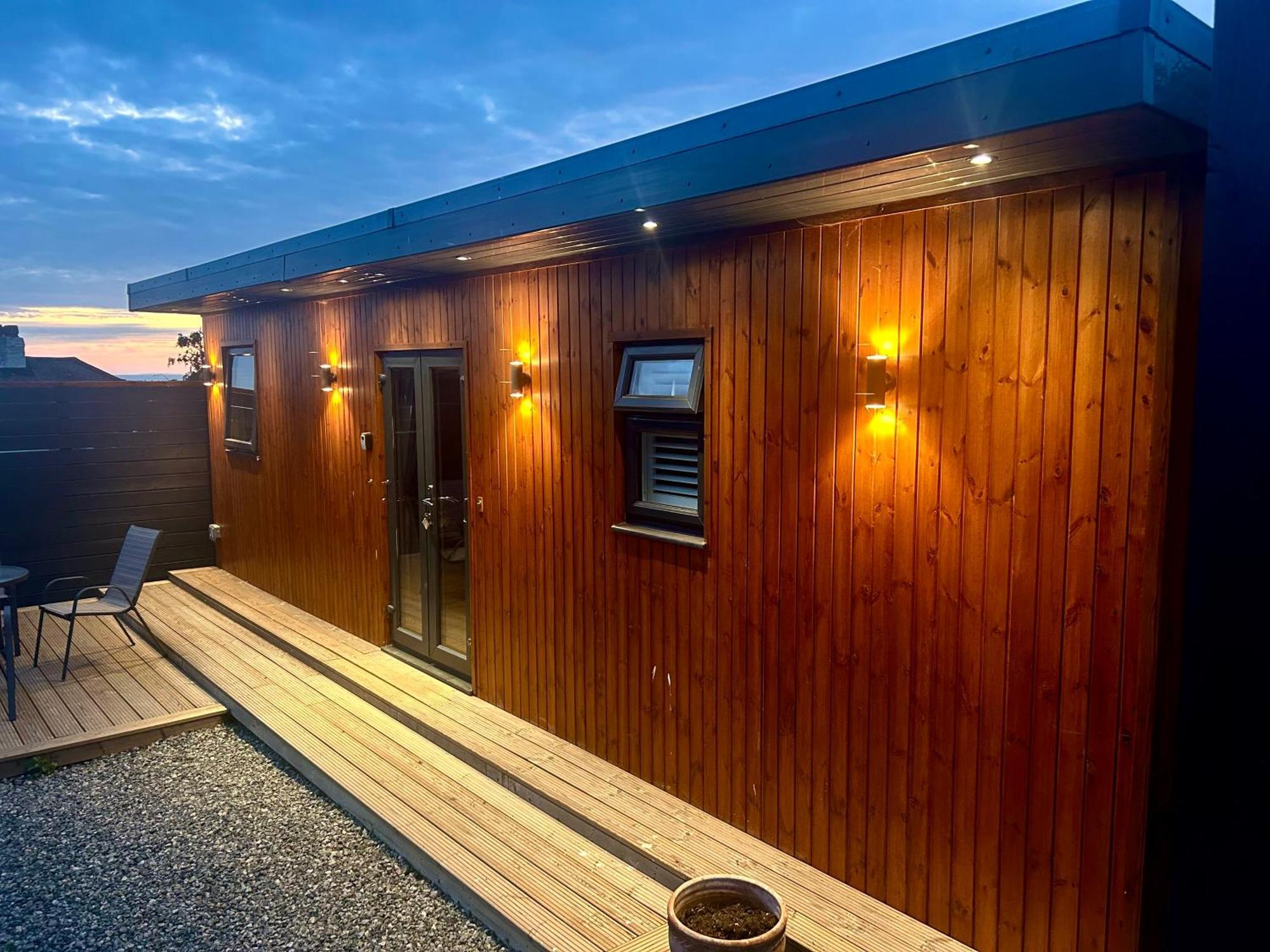 Me Old Abode Entire Garden Cabin Near The Sea Herne Bay Exterior photo